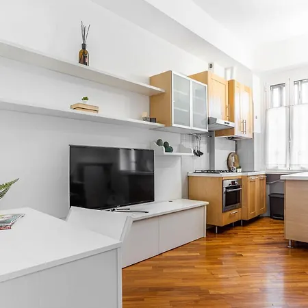 Joivy Charming Flat Near Duomo Di Apartment *